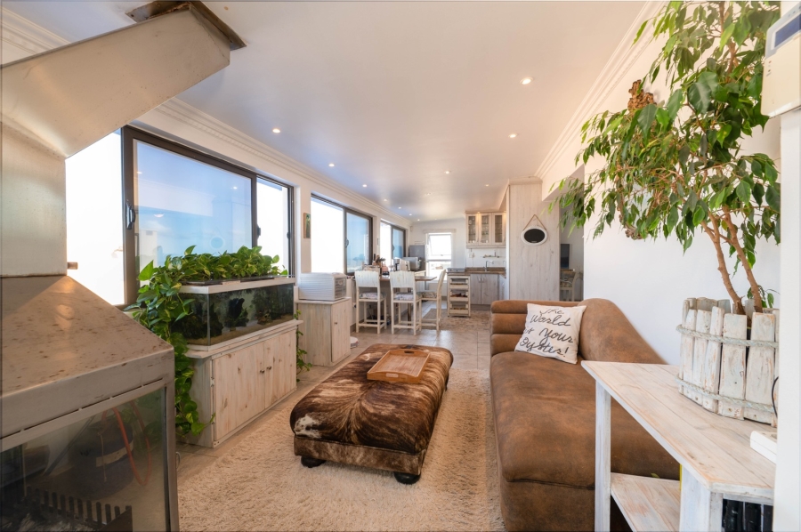 4 Bedroom Property for Sale in Outeniqua Strand Western Cape